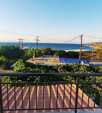 Makedonia Studios At Harbour Of Kamiros Skala Экстерьер фото